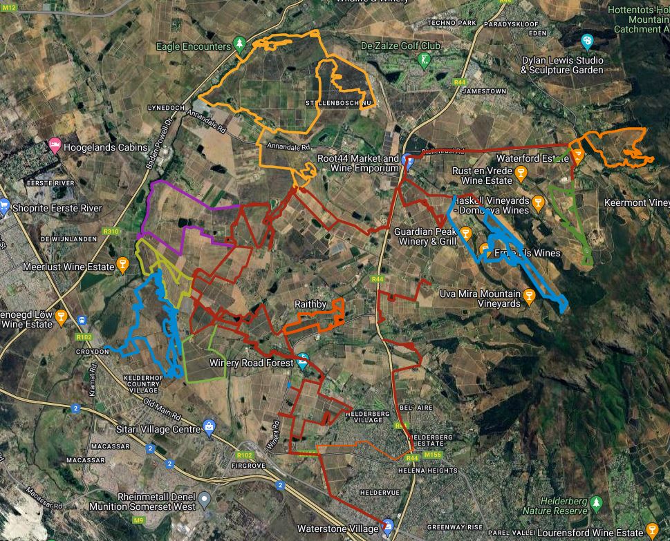 Just have a look at all the Stellenbosch cycling trails at your disposal, with the help of a friendly guide from RIDE IN...